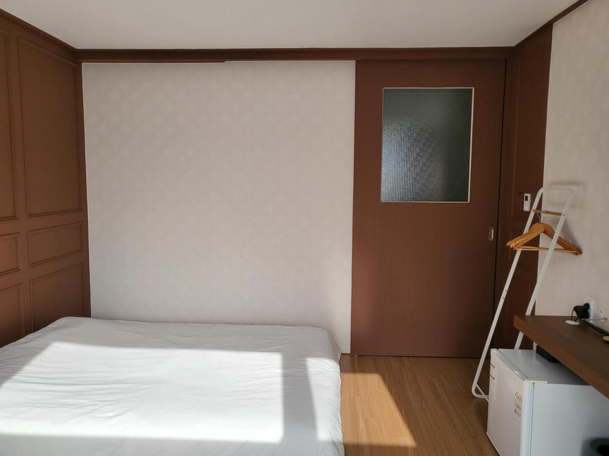 Cheukhudong 19Beonji Guest House Mokpo Exterior foto